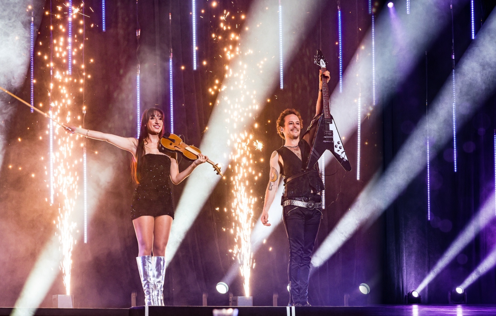 Strings of Fire — live pyrotechnics performance with guitar and violin